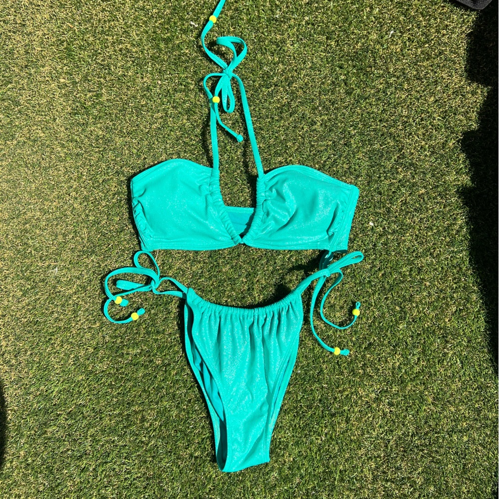 ⭐️SOLD⭐️ Vibrant Teal “No Boundaries” Bikini Set - Picture 2 of 7